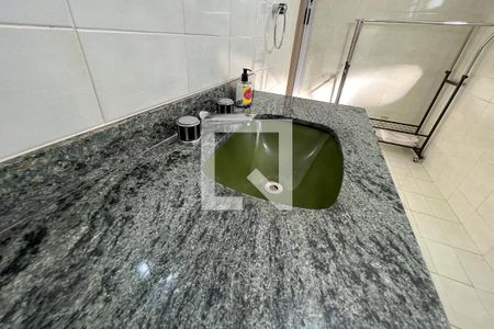 Casa à venda com 240m², 4 quartos e 4 vagasBanheiro do Quarto 4