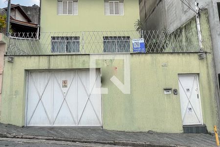 Casa à venda com 240m², 4 quartos e 4 vagasFachada