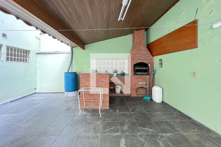 Casa à venda com 240m², 4 quartos e 4 vagasChurrasqueira