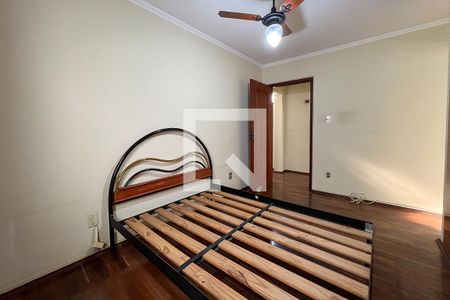 Casa à venda com 240m², 4 quartos e 4 vagasQuarto 4 - Suíte