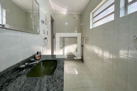 Casa à venda com 240m², 4 quartos e 4 vagasBanheiro do Quarto 4
