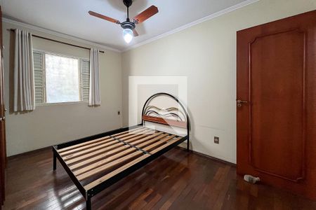 Casa à venda com 240m², 4 quartos e 4 vagasQuarto 4 - Suíte