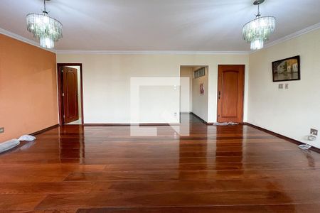 Sala de casa à venda com 4 quartos, 240m² em Vila Anglo Brasileira, São Paulo