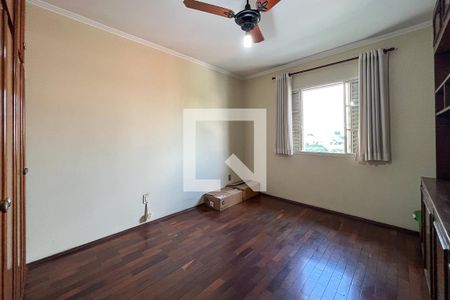 Casa à venda com 240m², 4 quartos e 4 vagasQuarto 2