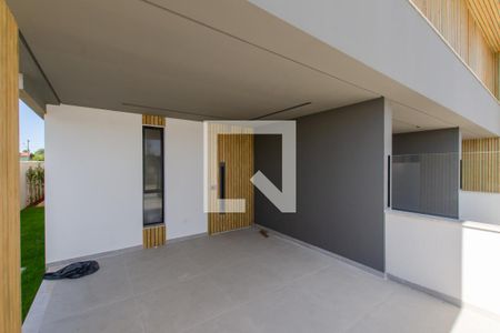 Casa para alugar com 145m², 3 quartos e 1 vaga Casa para alugar com 145m², 3 quartos e 1 vagaGaragem