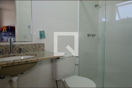 Apartamento à venda com 100m², 3 quartos e 2 vagas Apartamento à venda com 100m², 3 quartos e 2 vagasBanheiro