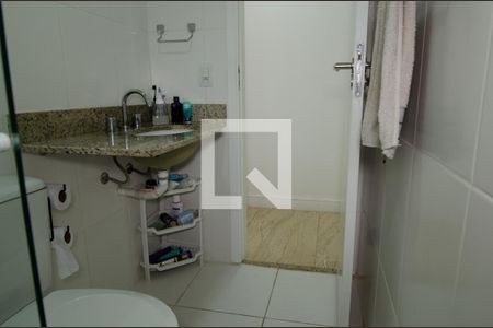 Apartamento à venda com 100m², 3 quartos e 2 vagas Apartamento à venda com 100m², 3 quartos e 2 vagasBanheiro