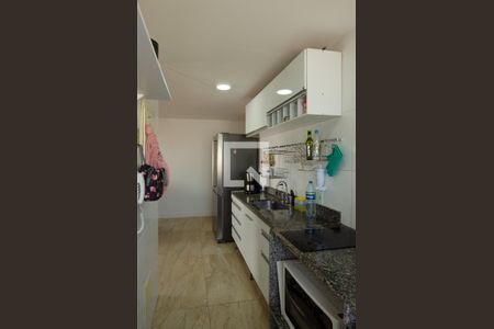 Apartamento à venda com 100m², 3 quartos e 2 vagas Apartamento à venda com 100m², 3 quartos e 2 vagasCozinha