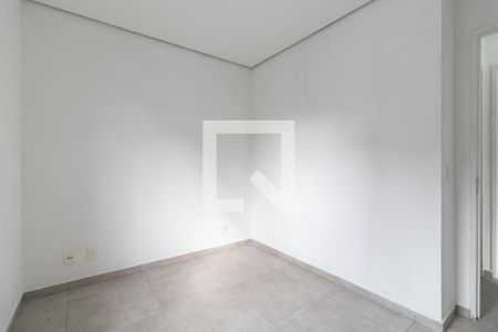 Quarto 2 de apartamento para alugar com 2 quartos, 42m² em Vila Talarico, São Paulo