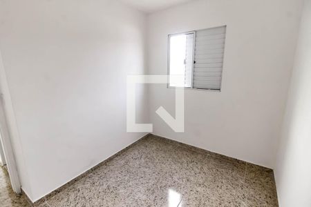 Quarto 2 de apartamento para alugar com 2 quartos, 48m² em Parque Assuncao, Taboão da Serra