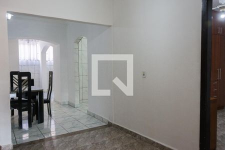 Casa para alugar com 400m², 4 quartos e 4 vagas Casa para alugar com 400m², 4 quartos e 4 vagasCorredor