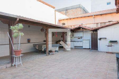 Casa para alugar com 400m², 4 quartos e 4 vagas Casa para alugar com 400m², 4 quartos e 4 vagasVaranda