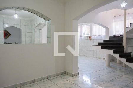 Casa para alugar com 400m², 4 quartos e 4 vagas Casa para alugar com 400m², 4 quartos e 4 vagasSala 2