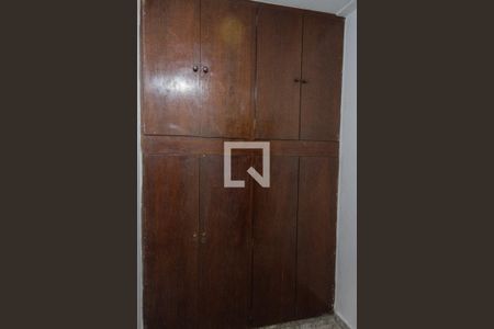 Casa para alugar com 400m², 4 quartos e 4 vagas Casa para alugar com 400m², 4 quartos e 4 vagasQuarto 2