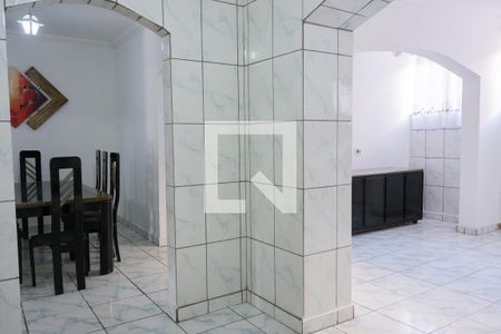 Casa para alugar com 400m², 4 quartos e 4 vagas Casa para alugar com 400m², 4 quartos e 4 vagasCozinha