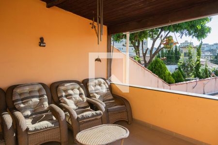 Casa para alugar com 400m², 4 quartos e 4 vagas Casa para alugar com 400m², 4 quartos e 4 vagasVaranda