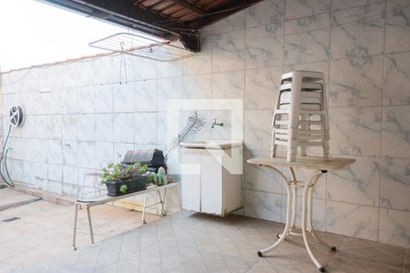 Casa para alugar com 400m², 4 quartos e 4 vagas Casa para alugar com 400m², 4 quartos e 4 vagasVaranda