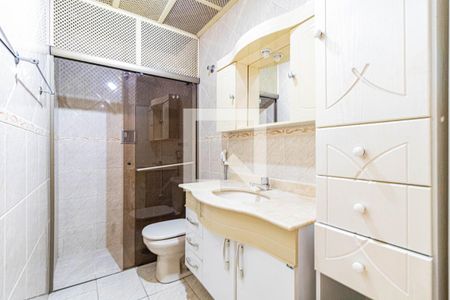 Casa para alugar com 250m², 3 quartos e 2 vagas Casa para alugar com 250m², 3 quartos e 2 vagasBanheiro social