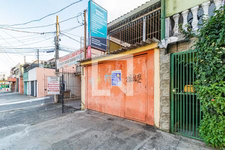 Casa para alugar com 250m², 3 quartos e 2 vagas Casa para alugar com 250m², 3 quartos e 2 vagasFachada