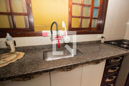 Casa à venda com 200m², 4 quartos e 2 vagasCozinha - Torneira