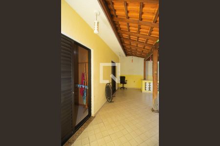 Casa à venda com 200m², 4 quartos e 2 vagasVaranda Quarto 1 - Suíte