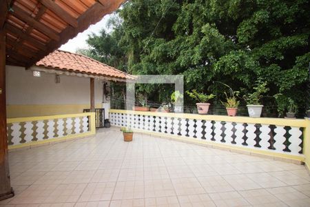 Casa à venda com 200m², 4 quartos e 2 vagasVaranda
