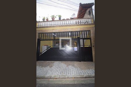 Casa à venda com 200m², 4 quartos e 2 vagasFachada