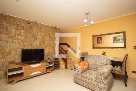 Sala de casa à venda com 4 quartos, 200m² em Vila Cruz das Almas, São Paulo