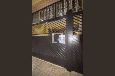 Casa à venda com 200m², 4 quartos e 2 vagasFachada - placa instalada