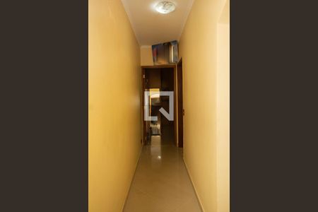 Casa à venda com 200m², 4 quartos e 2 vagasCorredor