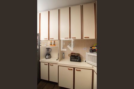 Casa à venda com 200m², 4 quartos e 2 vagasCozinha - Armários