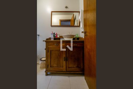 Casa para alugar com 126m², 3 quartos e 2 vagas Casa para alugar com 126m², 3 quartos e 2 vagasBanheiro Social