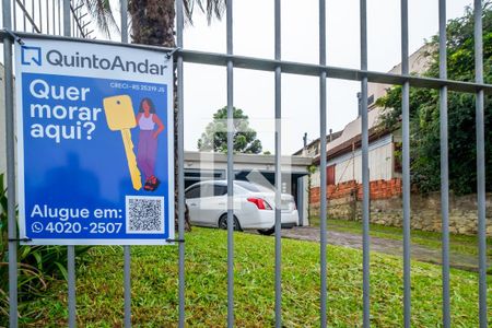 Casa para alugar com 126m², 3 quartos e 2 vagas Casa para alugar com 126m², 3 quartos e 2 vagasFachada