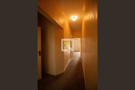 Casa à venda com 476m², 5 quartos e 4 vagasCorredor