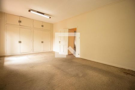 Casa à venda com 476m², 5 quartos e 4 vagasQuarto 1