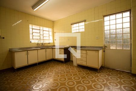 Casa à venda com 476m², 5 quartos e 4 vagasCozinha