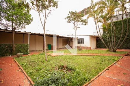 Casa à venda com 476m², 5 quartos e 4 vagasÁrea comum