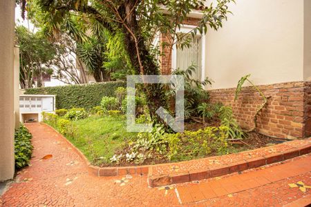 Casa à venda com 476m², 5 quartos e 4 vagasEntrada