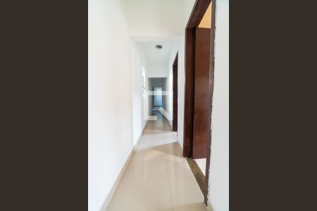 Casa para alugar com 120m², 4 quartos e 2 vagasCorredor