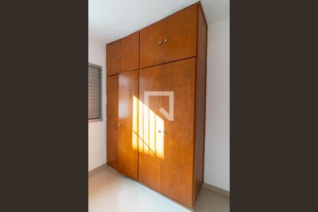 Casa para alugar com 120m², 4 quartos e 2 vagasQuarto 2 - Armários