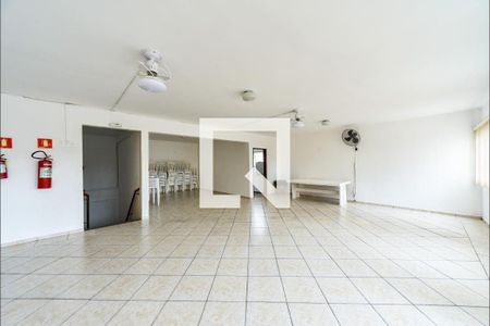 Apartamento para alugar com 55m², 2 quartos e 1 vaga Apartamento para alugar com 55m², 2 quartos e 1 vagaÁrea comum - Salão de festas