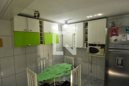 Casa à venda com 450m², 4 quartos e 4 vagasCozinha