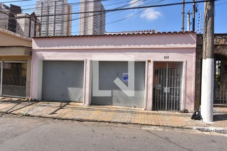 Casa à venda com 450m², 4 quartos e 4 vagasFachada