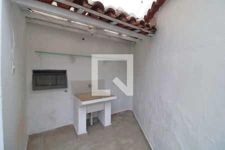 Casa para alugar com 38m², 1 quarto e 1 vagaQuintal