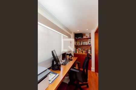 Apartamento à venda com 128m², 2 quartos e 2 vagasEscritório