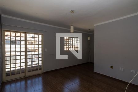 Casa à venda com 250m², 5 quartos e 2 vagas Casa à venda com 250m², 5 quartos e 2 vagasQuarto 2