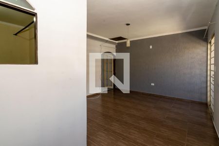 Casa à venda com 250m², 5 quartos e 2 vagas Casa à venda com 250m², 5 quartos e 2 vagasQuarto 2