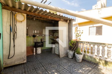 Casa à venda com 250m², 5 quartos e 2 vagas Casa à venda com 250m², 5 quartos e 2 vagasVaranda