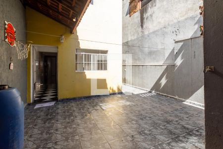 Casa à venda com 250m², 5 quartos e 2 vagas Casa à venda com 250m², 5 quartos e 2 vagasQuintal