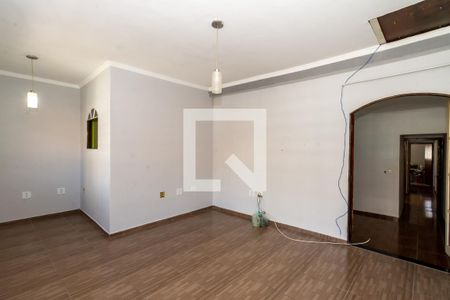 Casa à venda com 250m², 5 quartos e 2 vagas Casa à venda com 250m², 5 quartos e 2 vagasQuarto 2